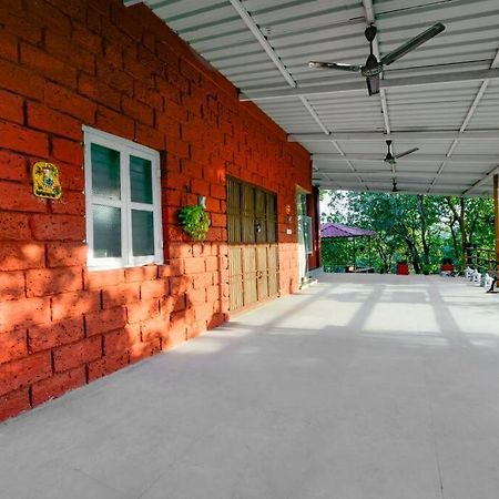 Lobville Homestay Карджат Экстерьер фото