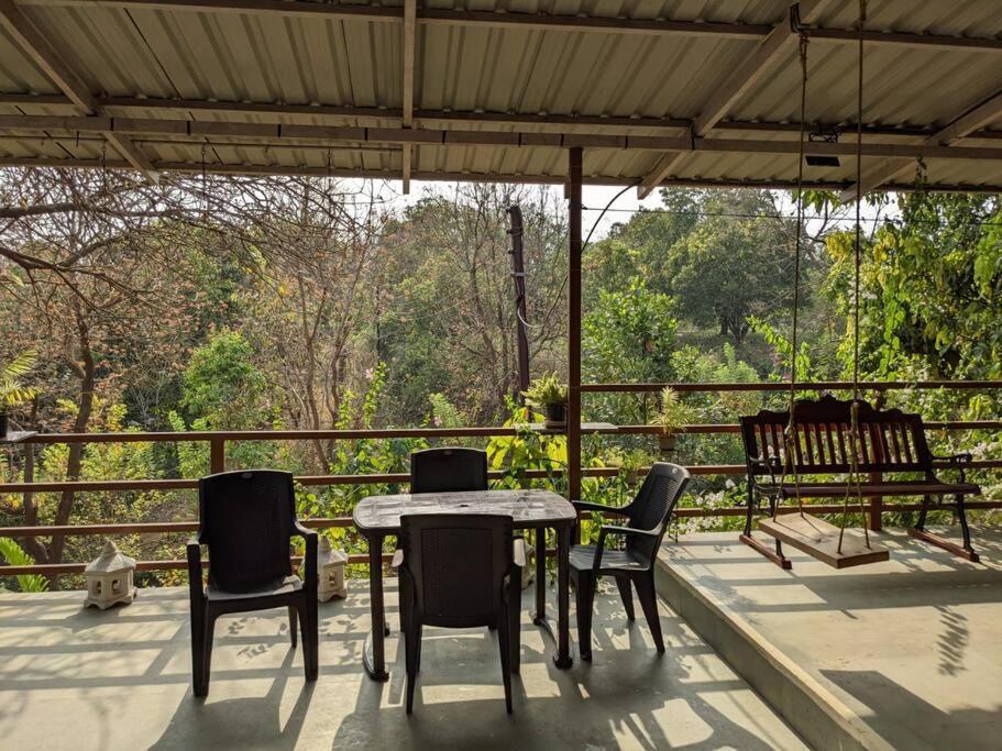 Lobville Homestay Карджат Экстерьер фото