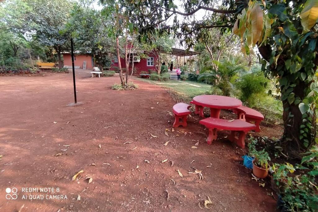 Lobville Homestay Карджат Экстерьер фото